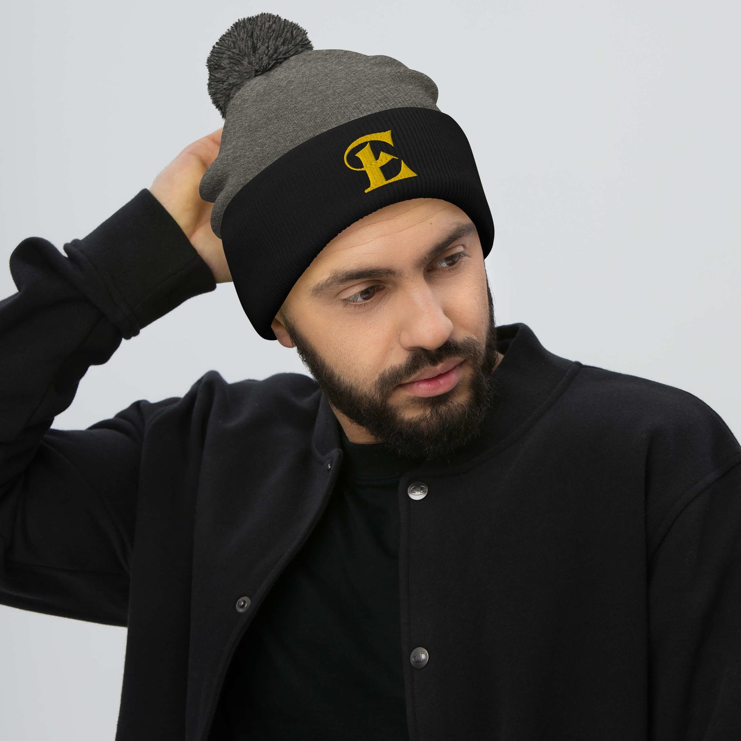 El gorro Estevez E Pom-Pom