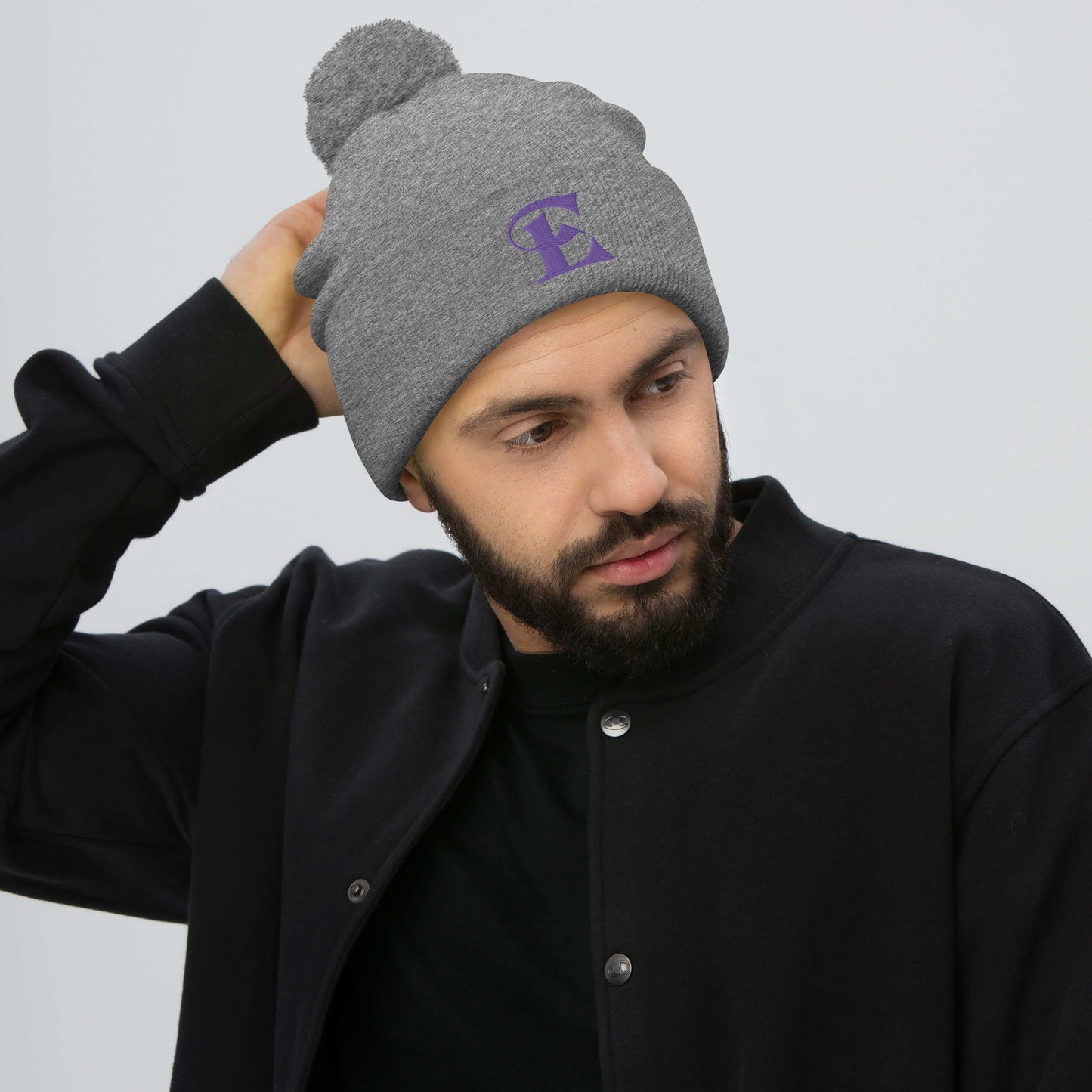 El gorro Estevez E Pom-Pom
