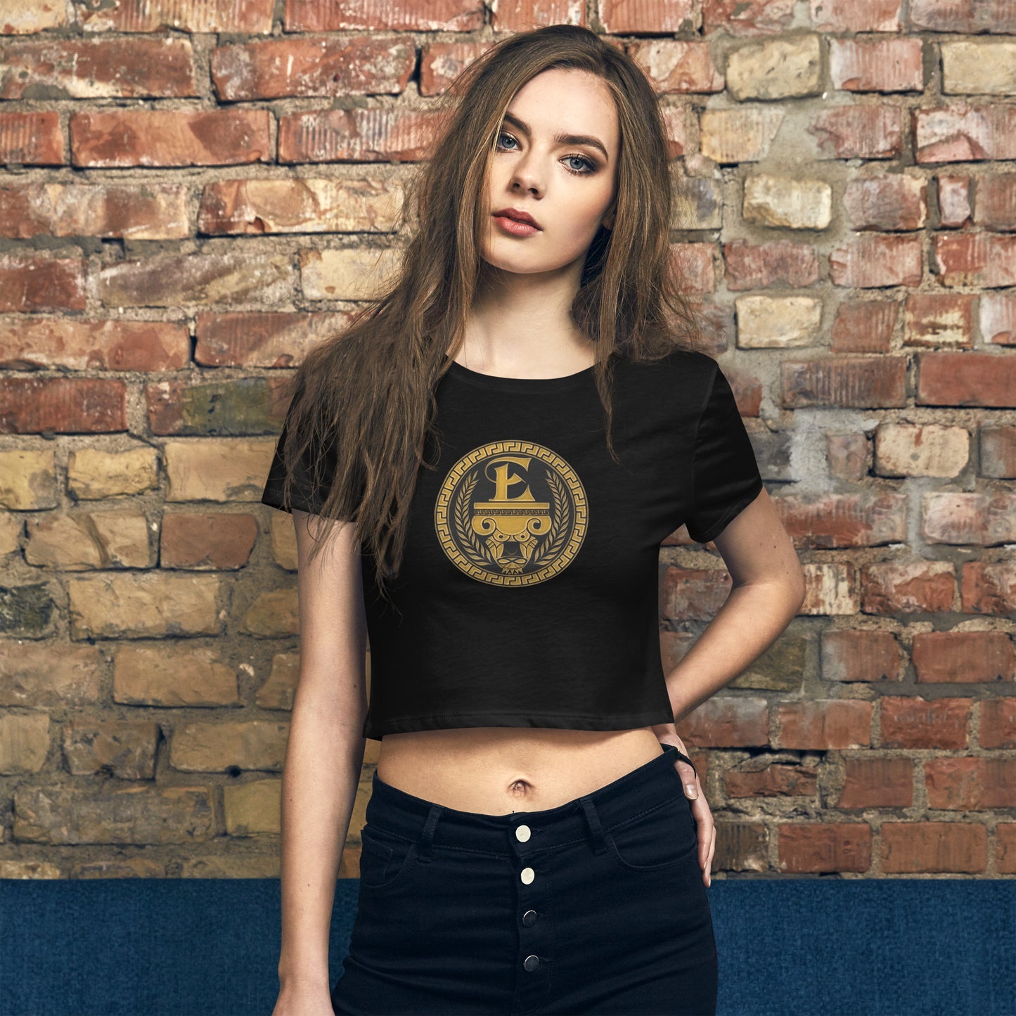 Camiseta corta con logo de Estevez
